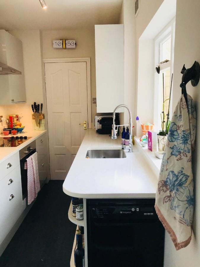 ロンドンColourful 2 Bed 2 Bath Tooting Houseアパートメント エクステリア 写真